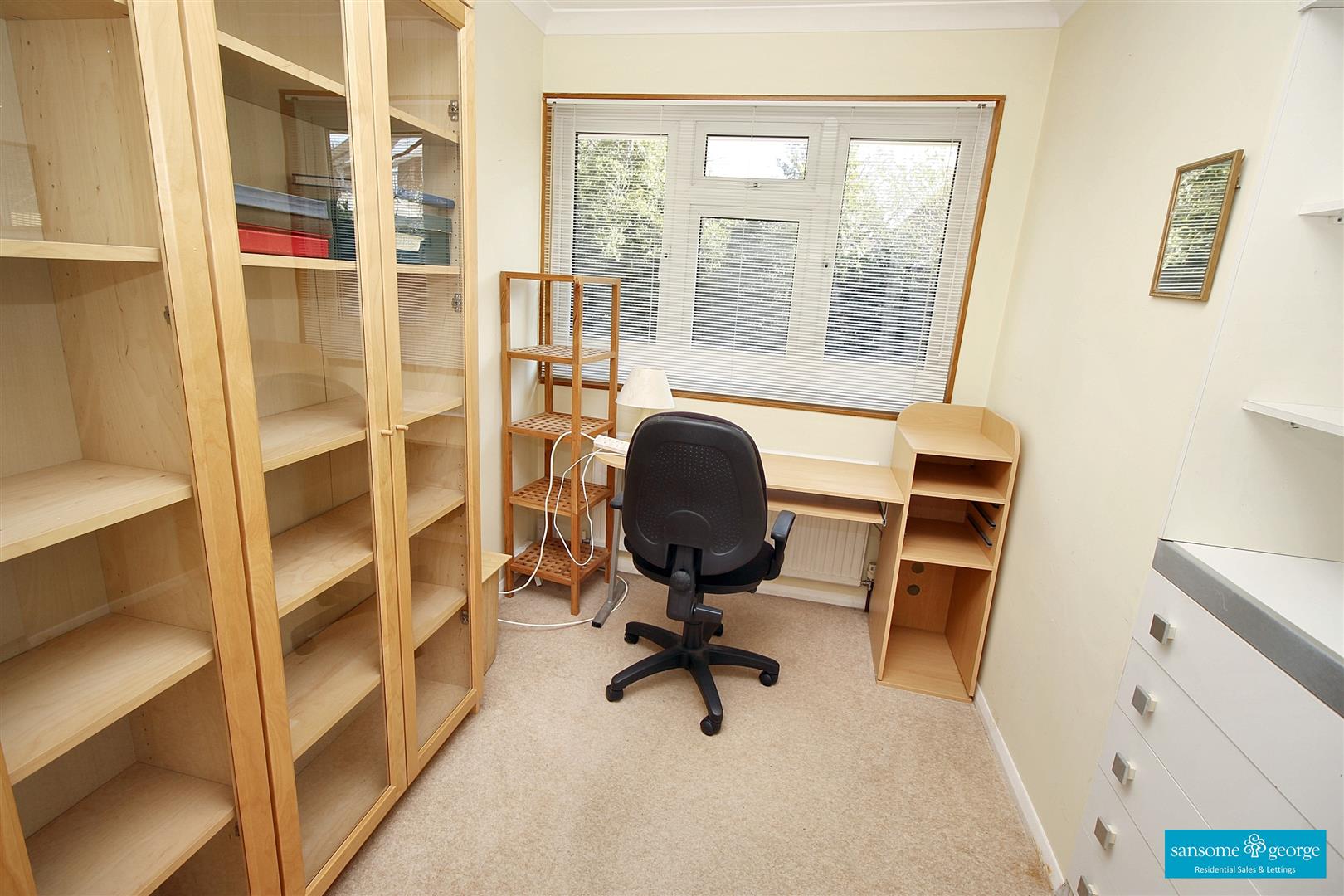 Southerndene Close, Tilehurst, Reading
